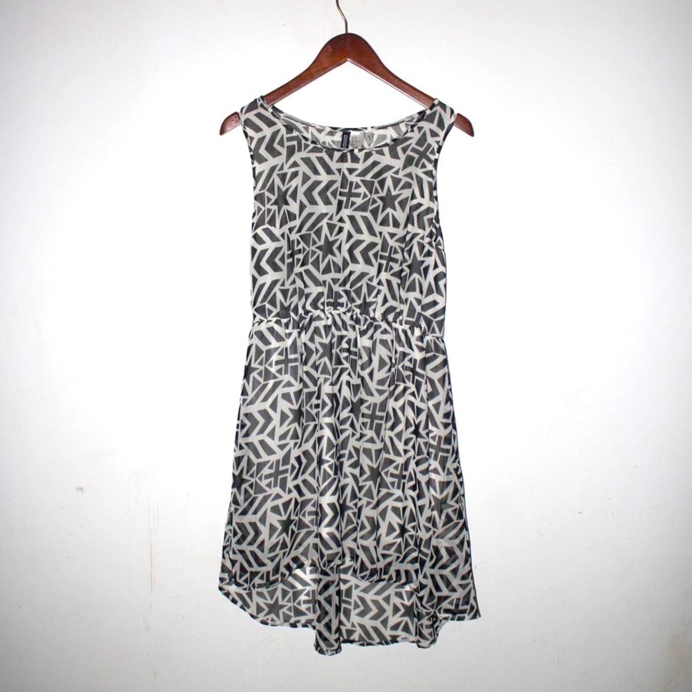 AMAZING Worn once H&M black and white strap dress size Large